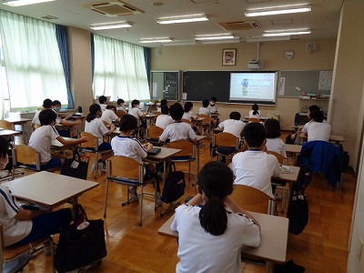 6 15月 ゲームで楽しく 京都文教短期大学付属小学校