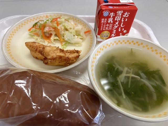 給食